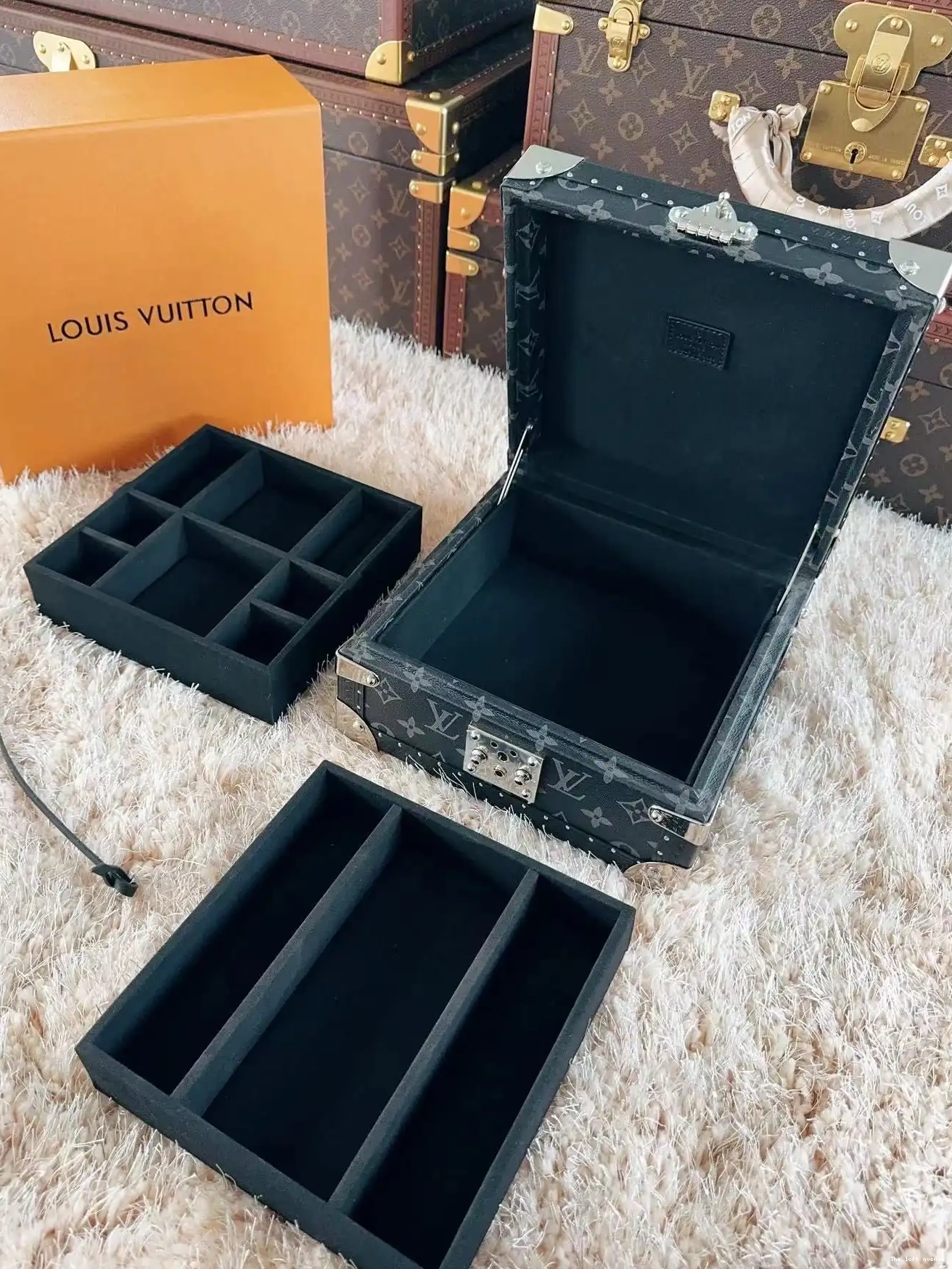 CUSTOM JEWELRY LV BOX BLACK 0628